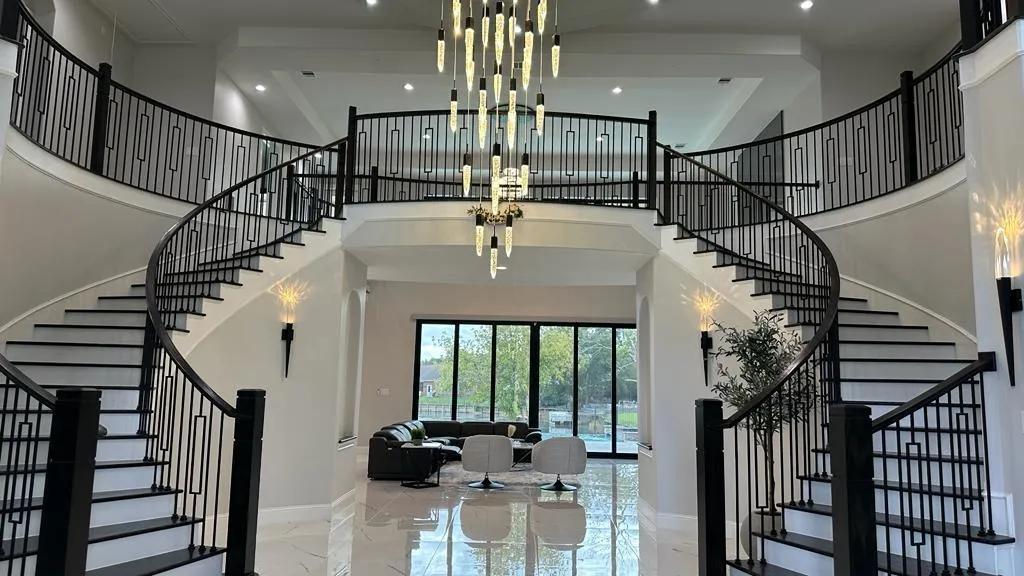 High-End Luxury — Kitchen