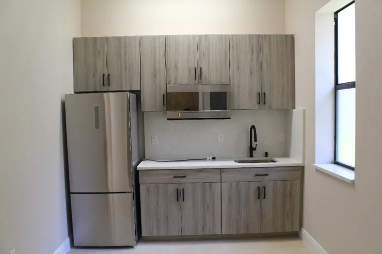 Medical Office - Image 7